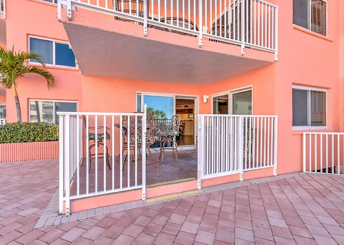 I 111 * Clearwater Beach